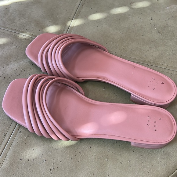 A New Day Sandals - Picture 2 of 3
